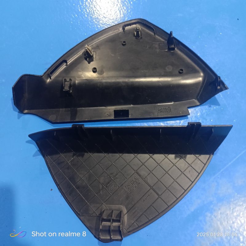 TUTUP SAMPING DASHBOARD KIRI DAN KANAN MERCY W204