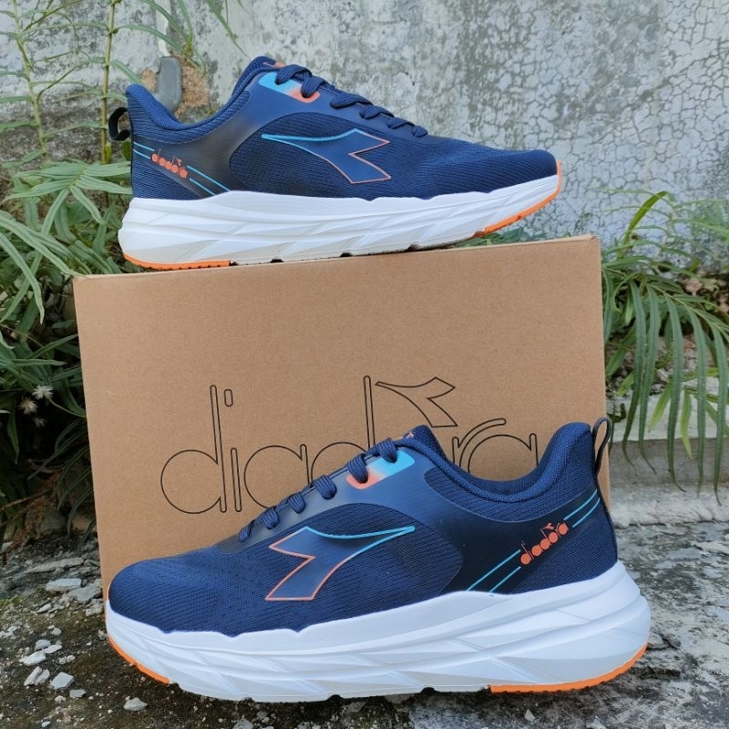 Sepatu Diadora Holila Size 39/40/44