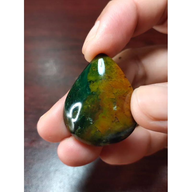 Batu Liontin Pancawarna Lawas