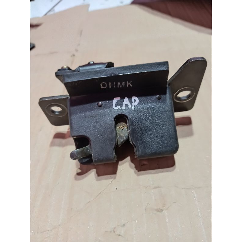 Doorlock bagasi Chevrolet Captiva 2007-2011