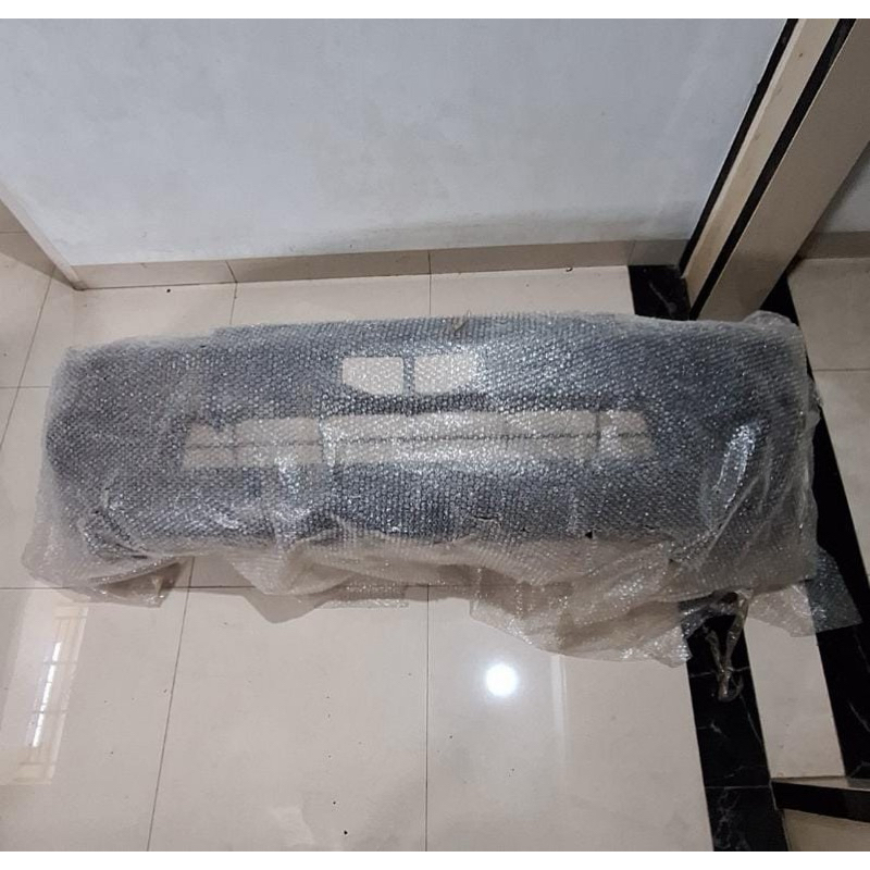 Bemper depan mobil Fortuner tahun 2005 sgl