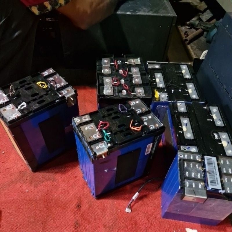 Baterai Lifepo4 12V 100ah Second Dimensi 22x11x17cm