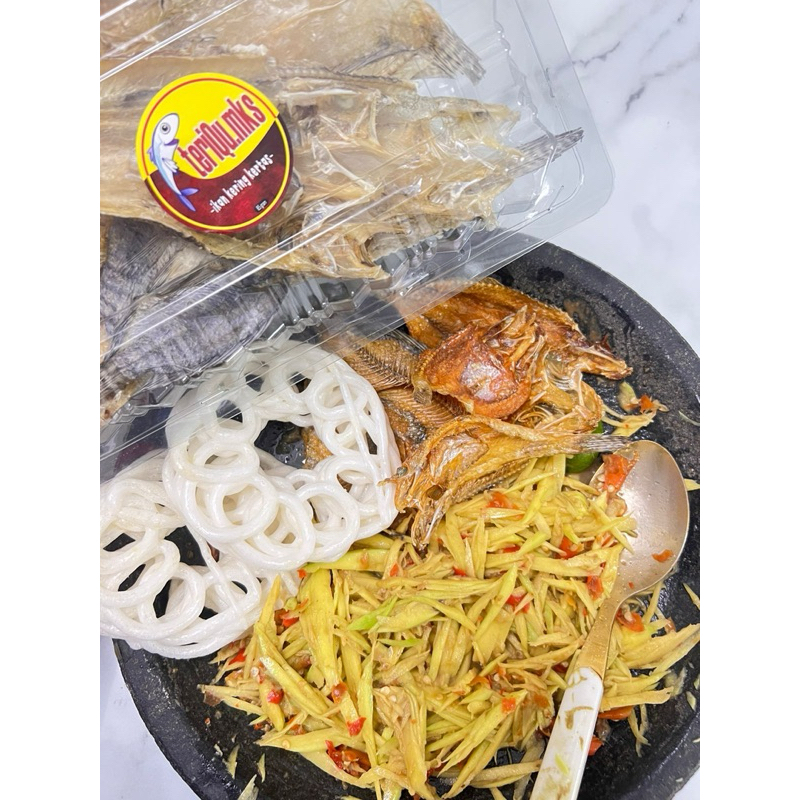 

teriQu ikan kering kertas
