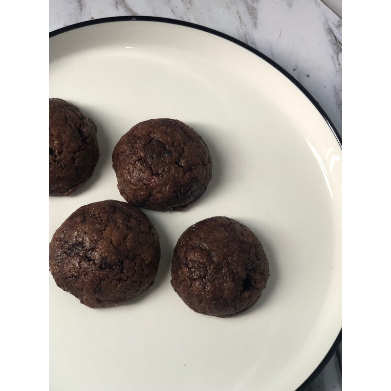 

Bite size cookies by Chewkies