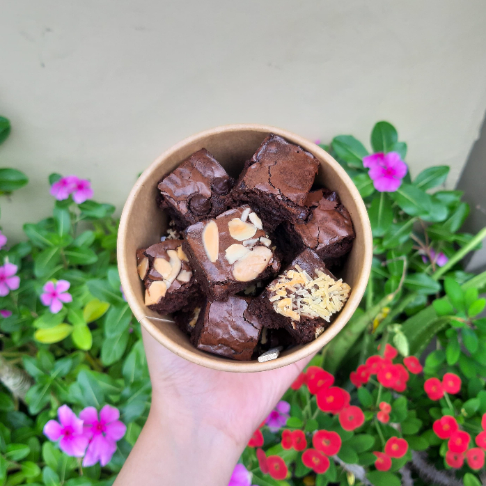 

Premium Brownies Bites 16oz | Fudgy Brownies | Brownies Panggang by Clouvie Bites