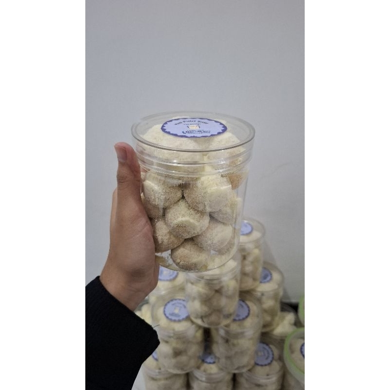 

Kue Kering Enak Putri Susu Isi 350gram