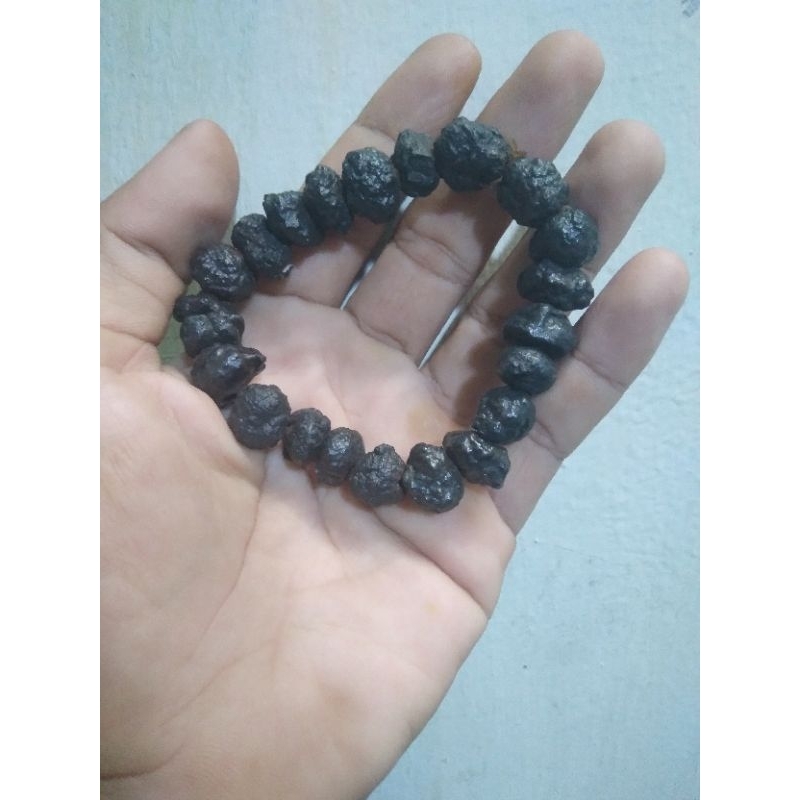 gelang batu meteor langka asli 100%