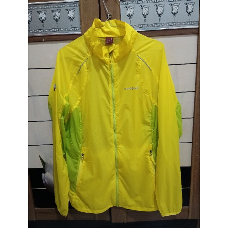 running jacket montbell