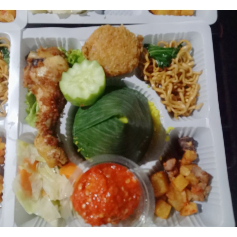 

Nasi Kuning Tumpeng Mini Nasi Box Lengkap Termurah