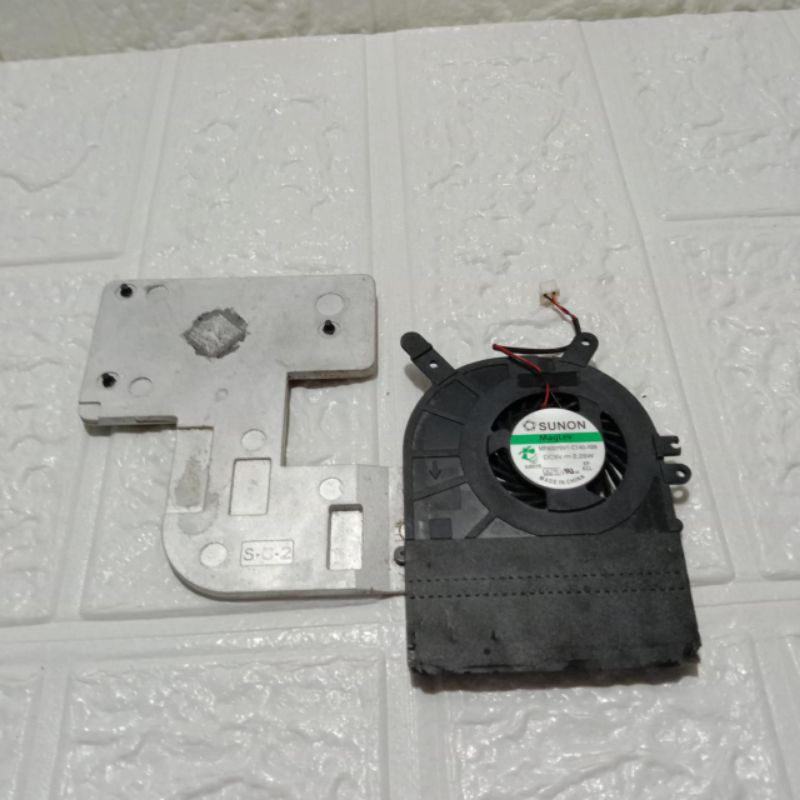 HEATSINK FAN KIPAS PENDINGIN LAPTOP Acer Aspire One Z1401