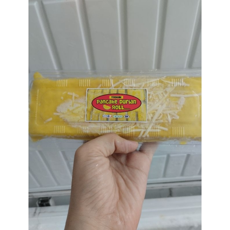 

Pancake Durian Roll