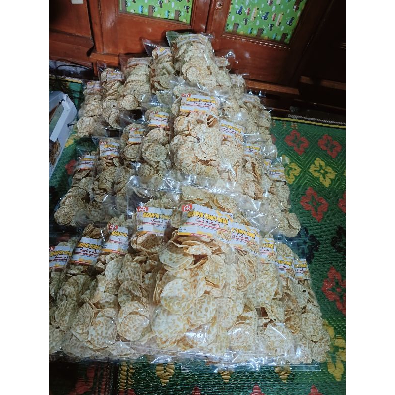 

Cemilan murah keripik tempe sagu gurih 1kg