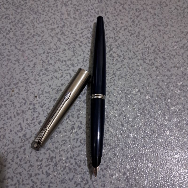

Pulpen Fountain Pen asli vintage Parker 45 Mulus 95 persen nib M