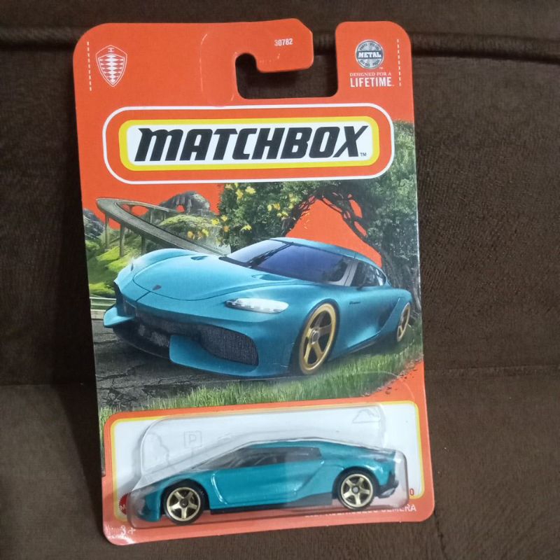 2021 koenigsegg gemera matchbox biru