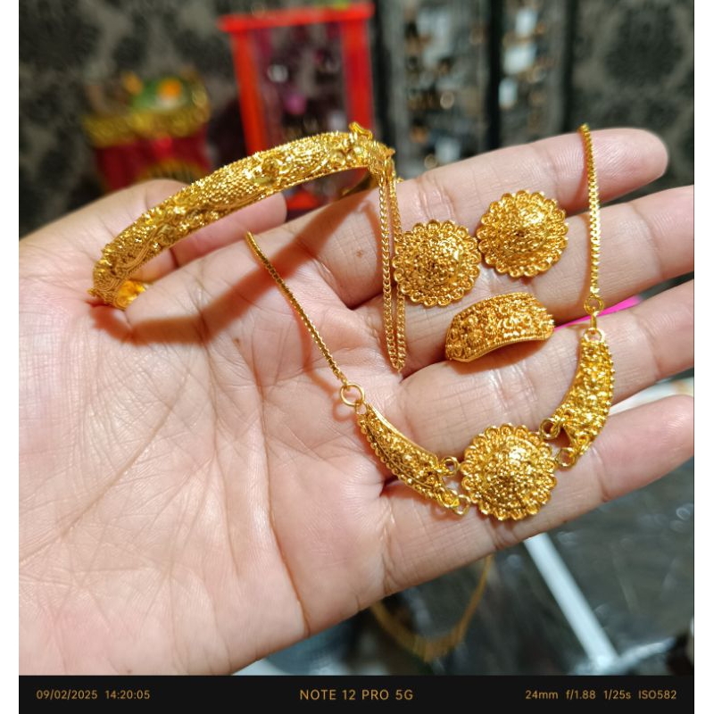 set perhiasan alpaka bali lapis emas