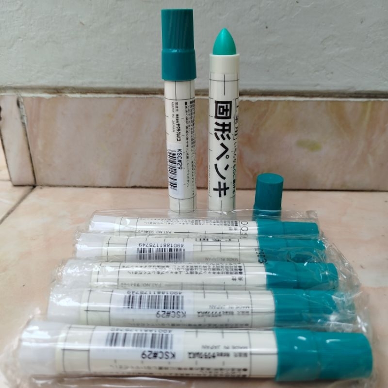 

Spidol cat solid Jepang, marker permanen, Kotei Penki, KSR29, KSR20, warna hijau tosca, cat tahan air, marker industri, cat stik, solid paint marker