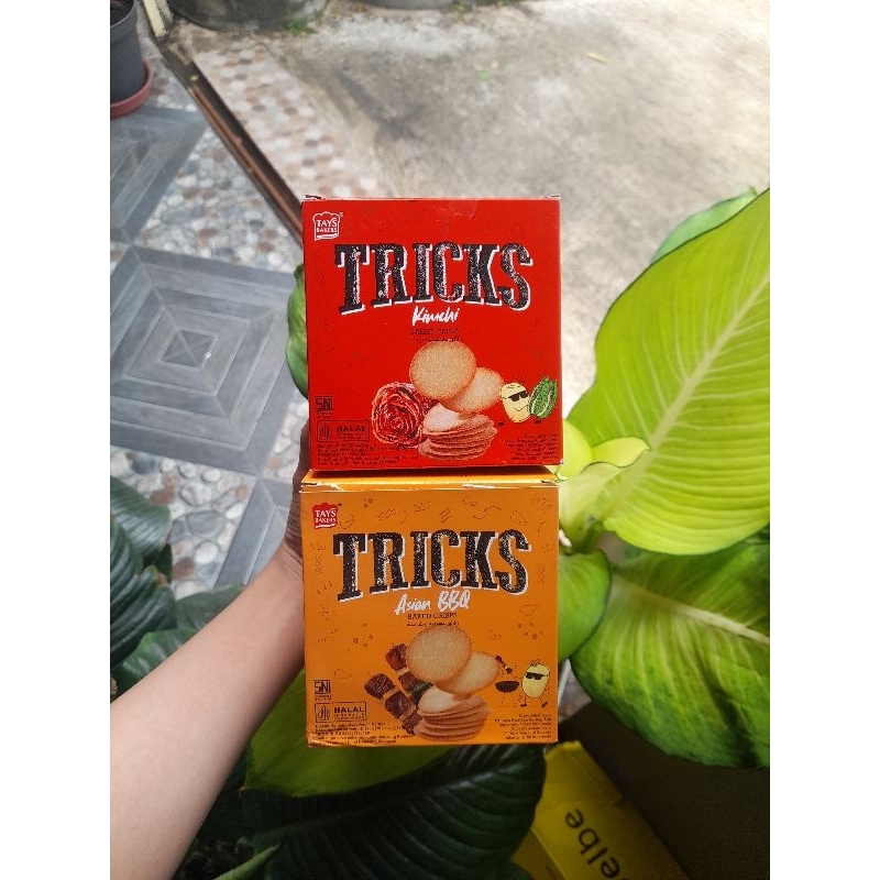 

Tricks Kimchi BBQ (isi 10) Chips Snack Cemilan