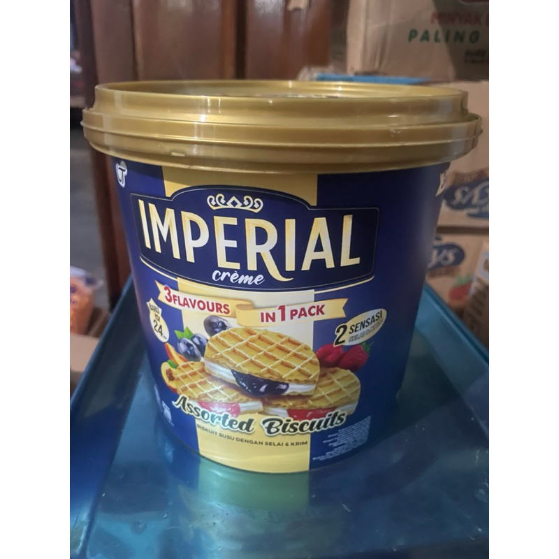 

Imperial creme assorted biscuits isi 24