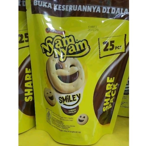 

Nyam Nyam Smiley isi 25sachet - Arnotts share pack