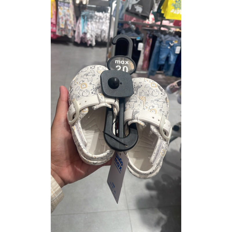 Max Fashion sandal kids harga normal 159.000