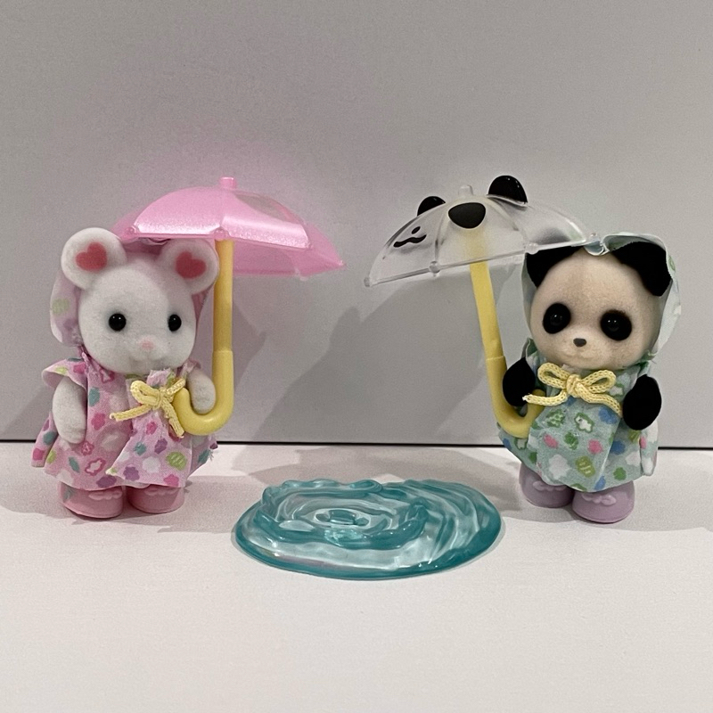 Sylvanian Families - princess set, ghost cat, exploration set, rainy days, fairy tale, raincoat, yum
