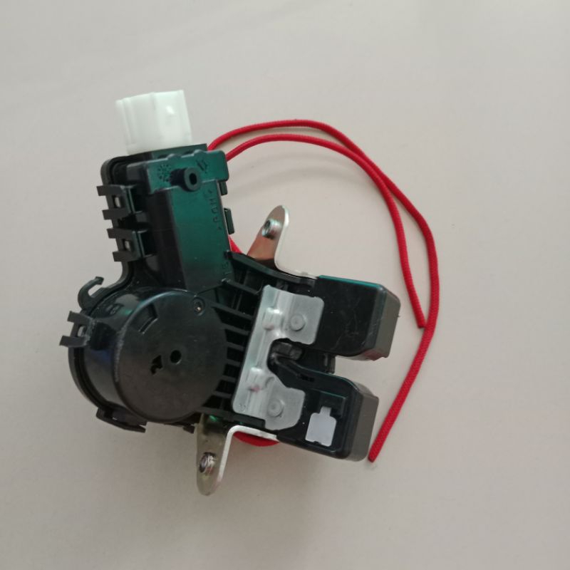 DOOR LOCK PINTU BAGASI TOYOTA AVANZA XENIA 2022 UP ORI