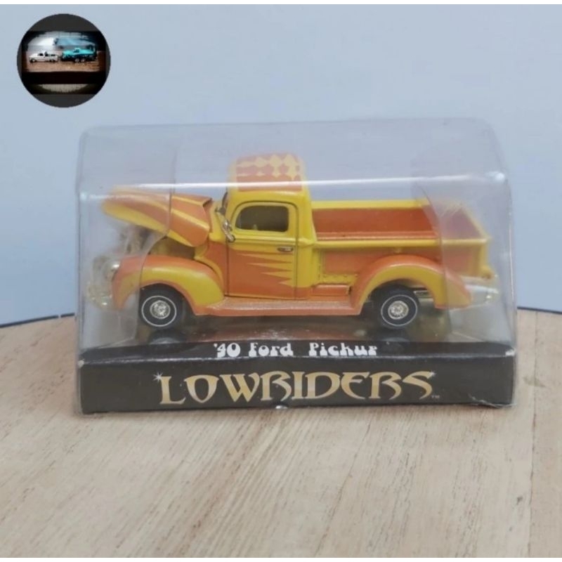 Racing Champions Low Riders