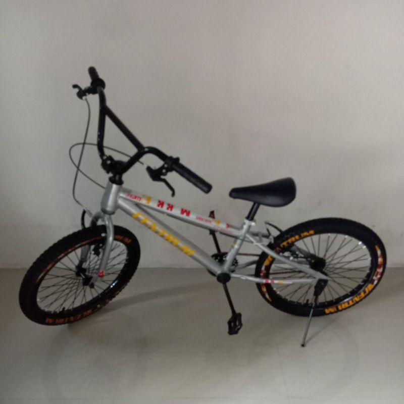 Sepeda BMX 20 inci Centrum