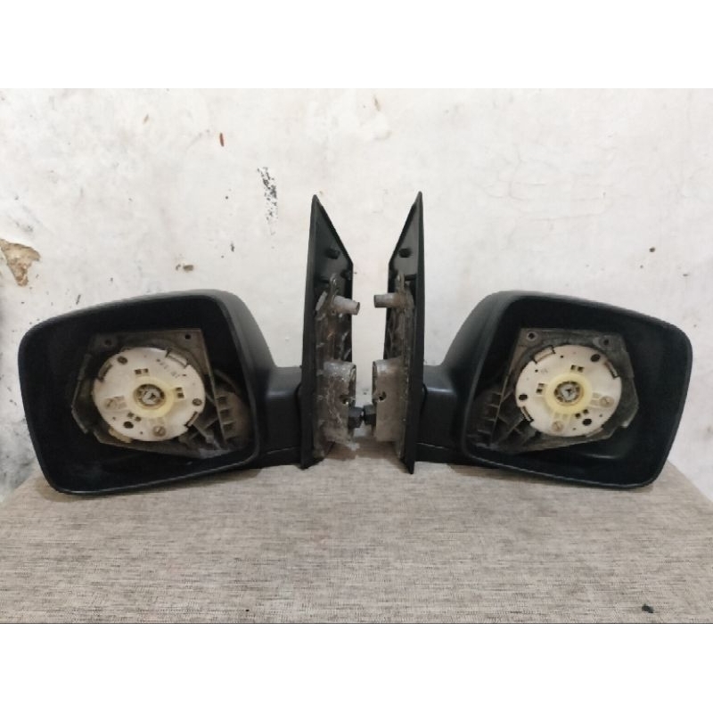 spion Hyundai  H-1 sepasang