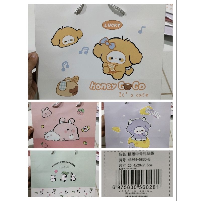 

PaperBag Kecil uk. 25,4 x 20 x 9,5 cm, Paperbag Lucu, Tas Kado Kecil, Tas Bingkisan Kecil