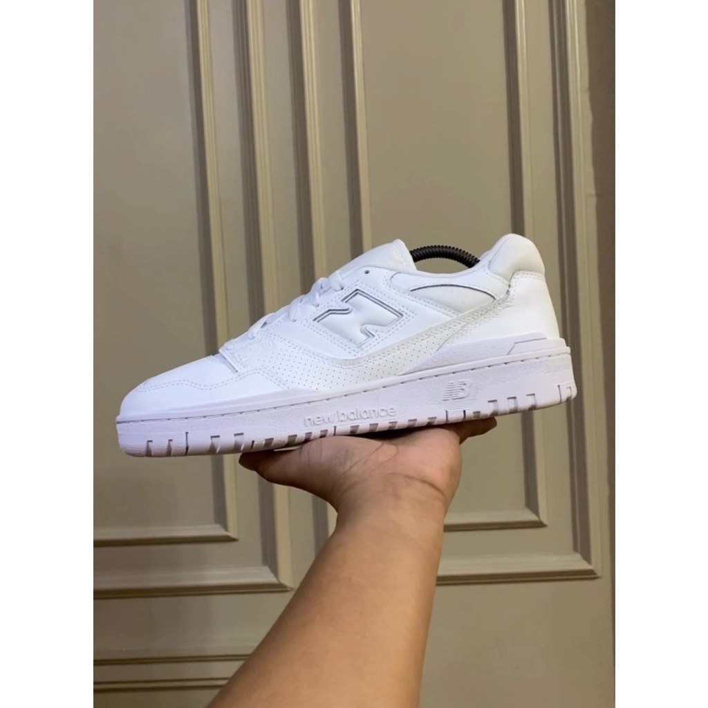 New Balance Sepatu Putih Kulit Pria
