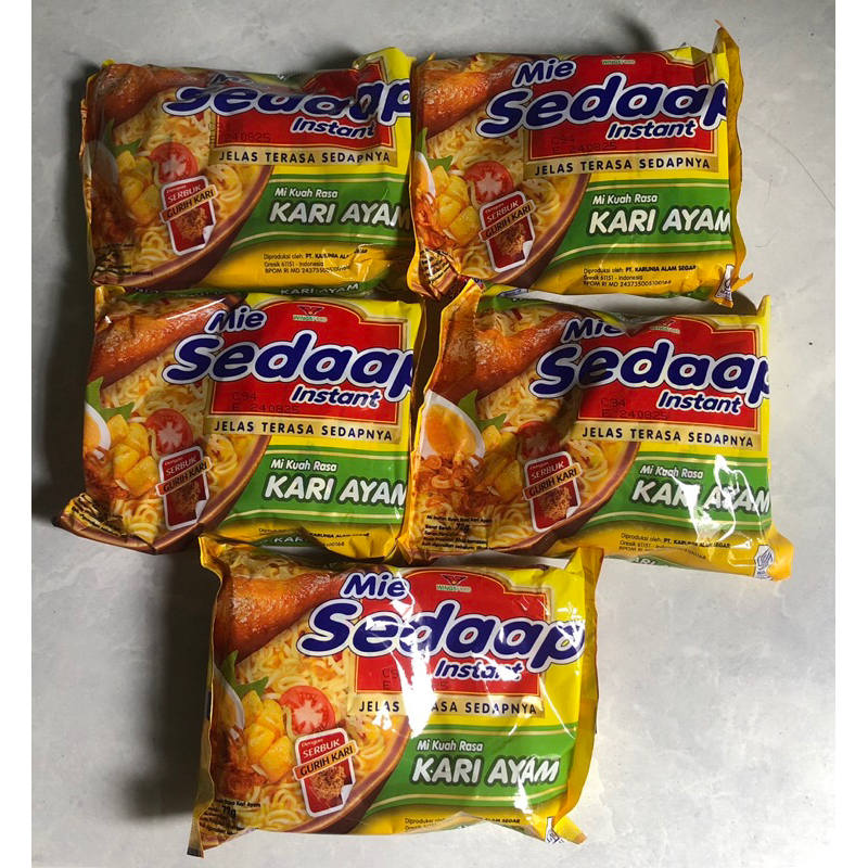 

(PAKET HEMAT) Mie Sedaap Instan Kari Ayam isi 5pcs