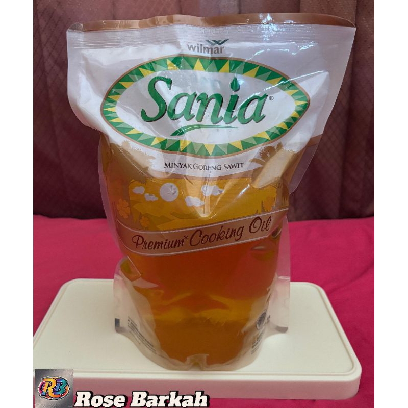 

2 Liter minyak goreng ( Sania)