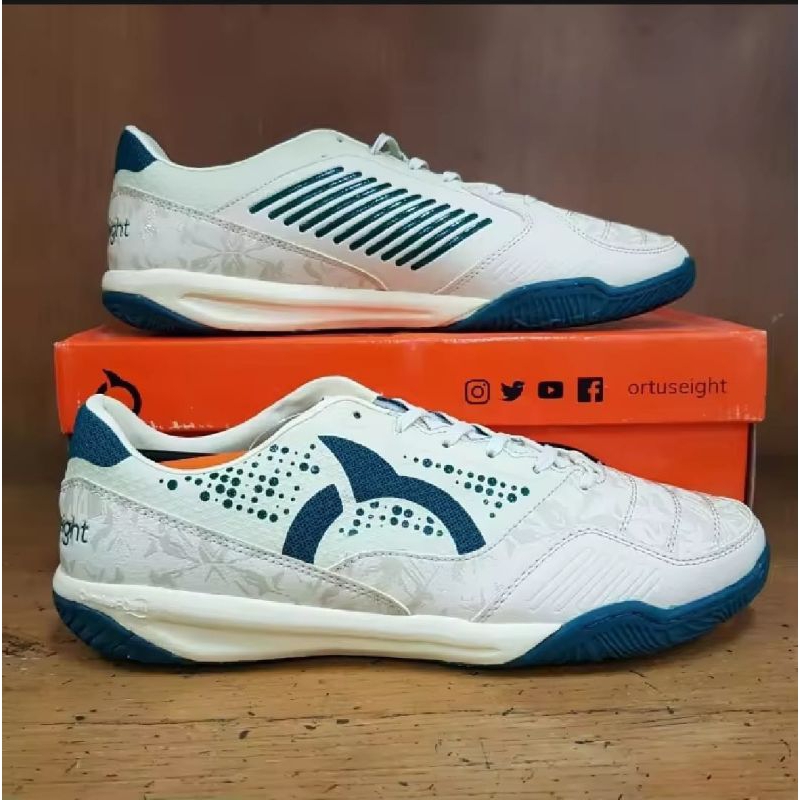 sepatu futsal Ortuseight jogosala Crusher
