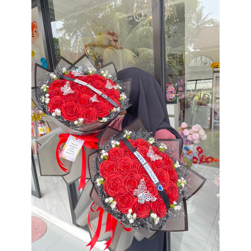 

Bucket pita satin 20 tangkai