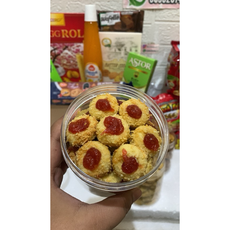 

Kue kering strawberry keju