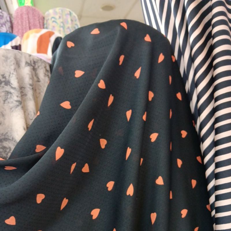 Kain ceruty bintik bintik