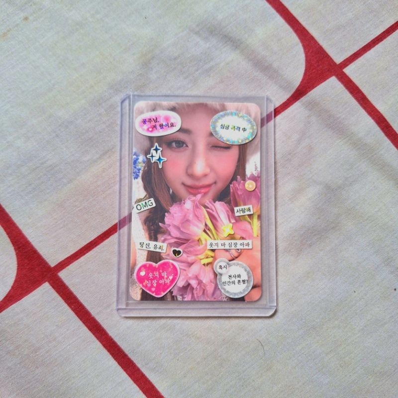 Photocard  Official Yunjin Lesserafim aquamarine vers