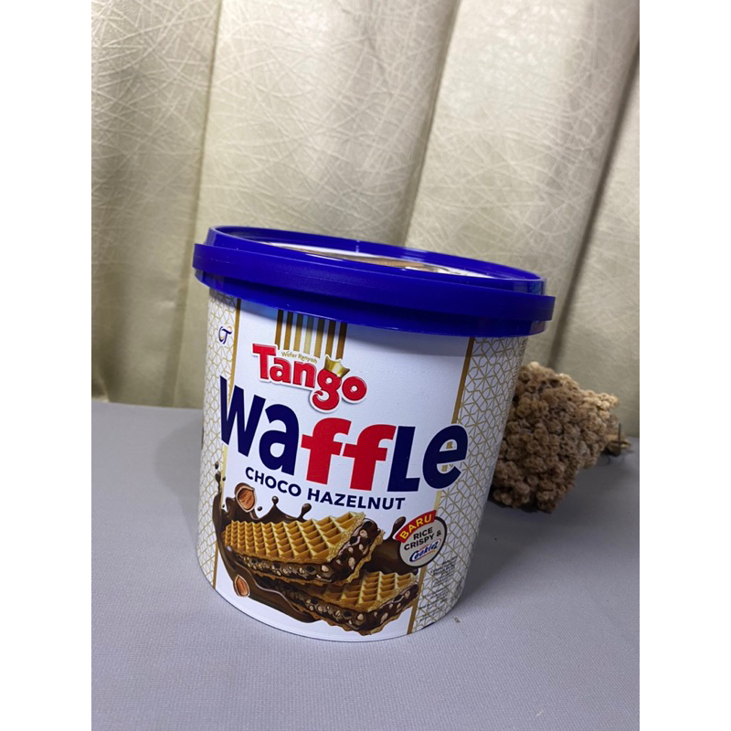 

Tango Waffle choco hazelnut Cookies Food Snack Biskuit Cemilan Wafer Susu Manis Makanan