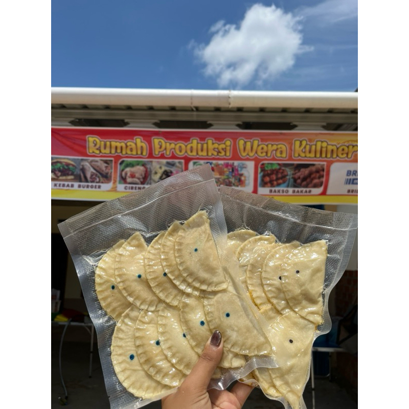 

Cireng isi ayam suwir 5pcs