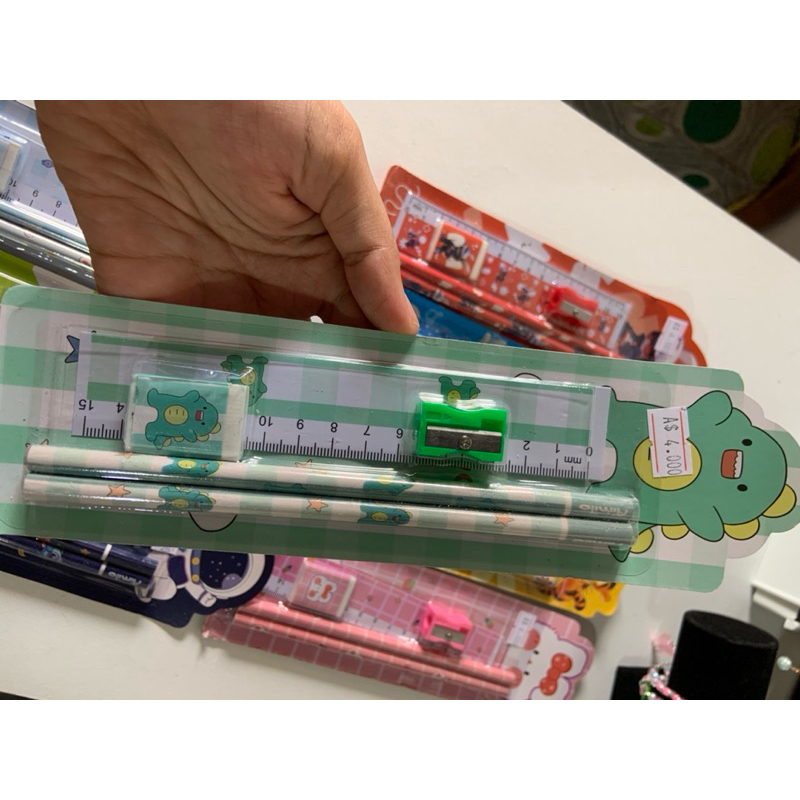 

pensil penghapus penggaris 1 set alat tulis