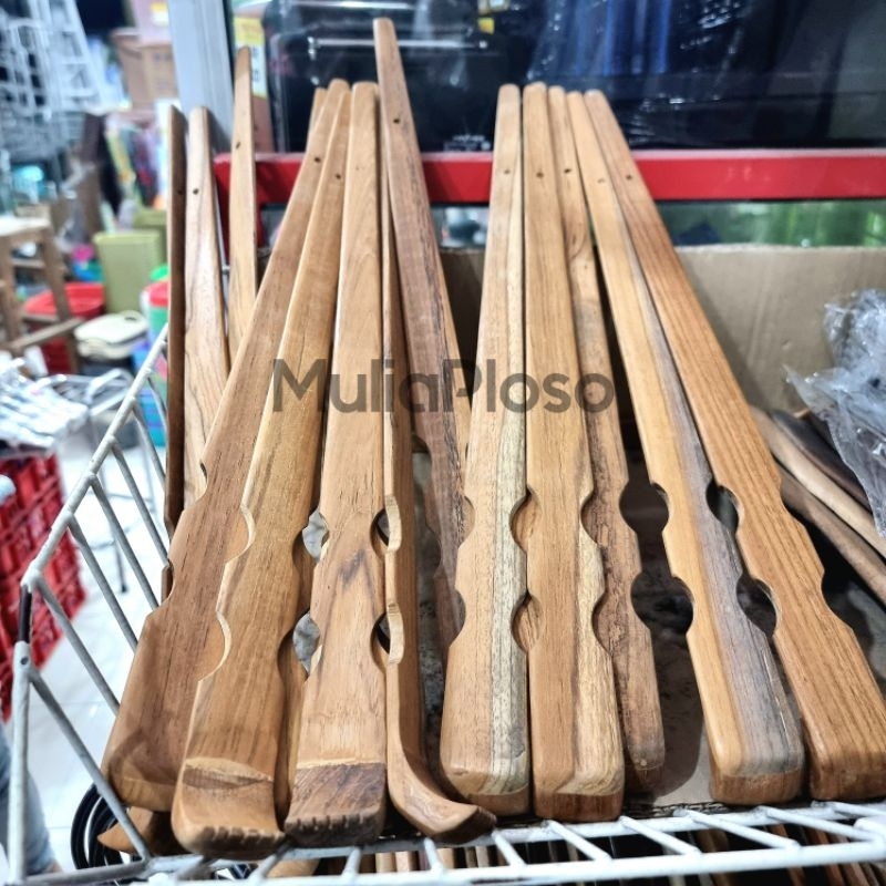 PENGGARUK PUNGGUNG Kayu Jati Asli Garukan Kayu Jati Panjang 43Cm.