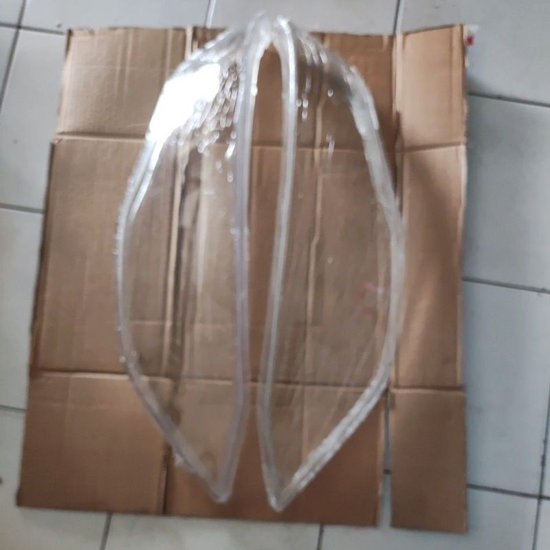 MIKA LAMPU DEPAN JET BUS 2 ATAU KACA LAMPU DEPAN BUS JET BUS 2 BISA KANAN BISA KIRI
