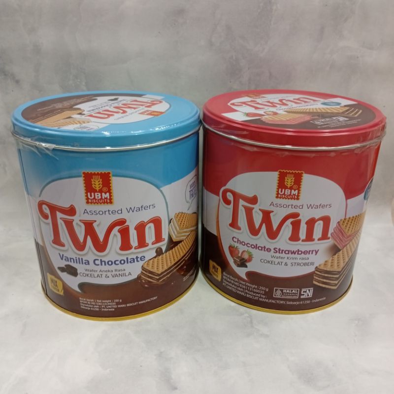 

UBM Wafer Assorted Twin - Wafer Vanilla Chocolate & Strawberry Chocolate 250gr