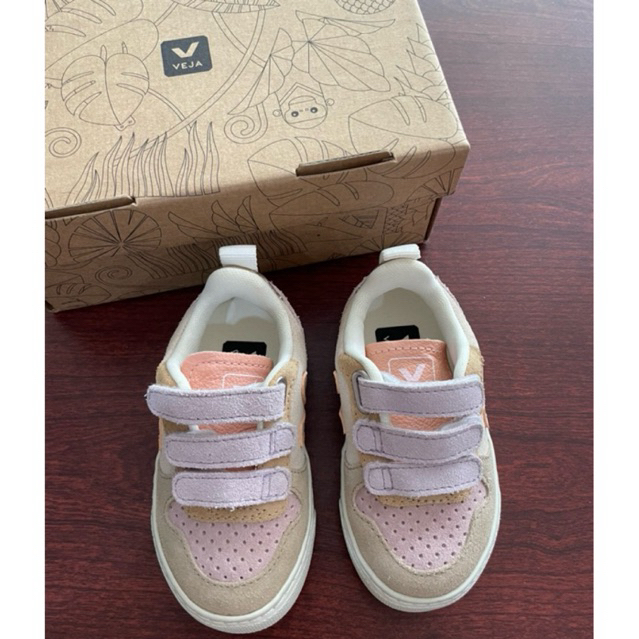 Preloved Veja Kids - Size 22
