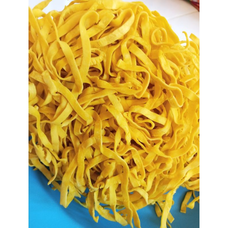 

MIE KUNING MENTAH ASLI PADANG 1000 GR