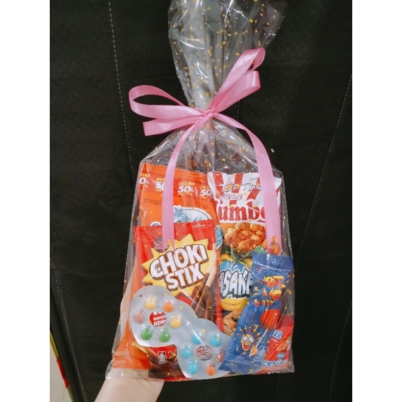 

paket ulang tahun/hampers/bingkisan Snack ulangtahun, paket isi 7pcs ya beb....