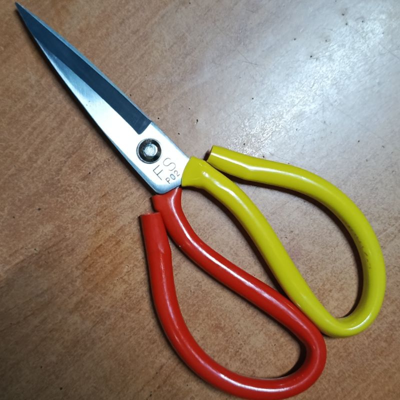 

gunting kodok serbaguna 8,5 inch FS P02
