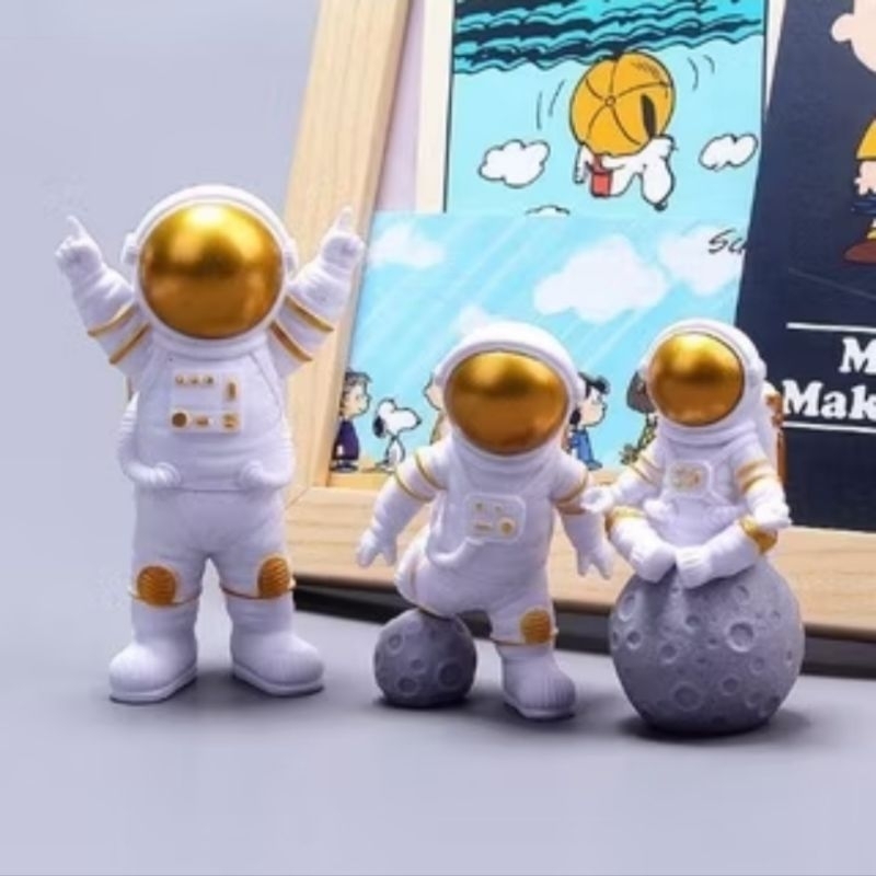 Topper kue astronot astronaut pesawat luar angkasa space bulan planet / hiasan kue