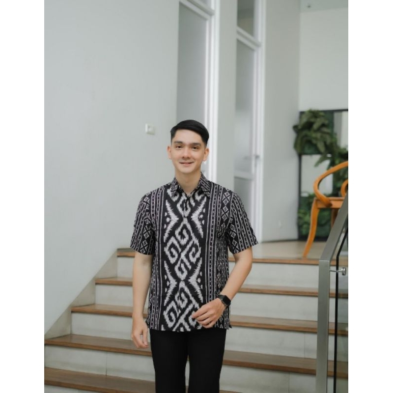 Terbaru Kemeja Batik Pria Lengan Pendek Batik Hitam Manis TerBaru Batik Soganan Motif Wayang Kantor 